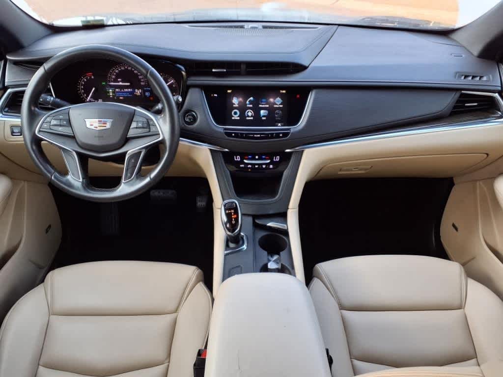 Thumbnail: 2017 Cadillac XT5 - 2