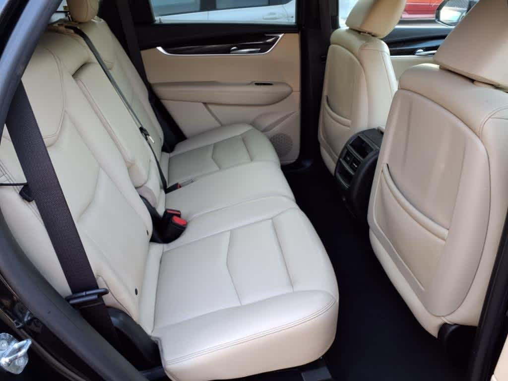 Thumbnail: 2017 Cadillac XT5 - 17