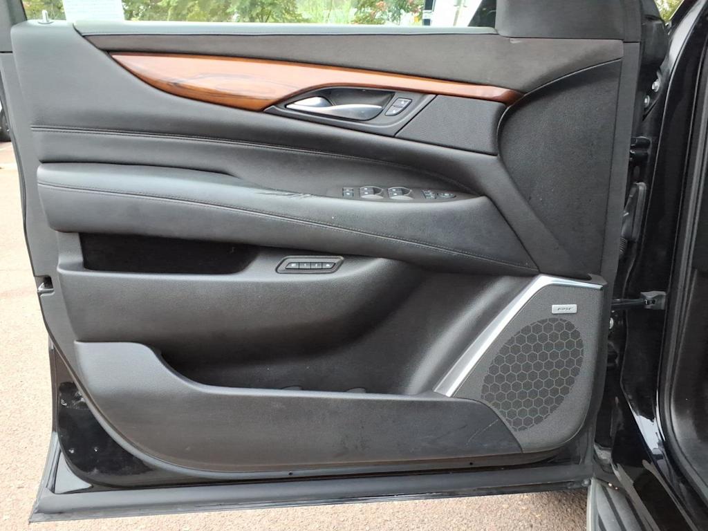 Thumbnail: 2016 Cadillac Escalade - 18