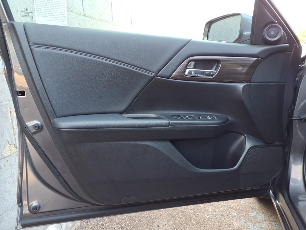 Thumbnail: 2016 Honda Accord - 16