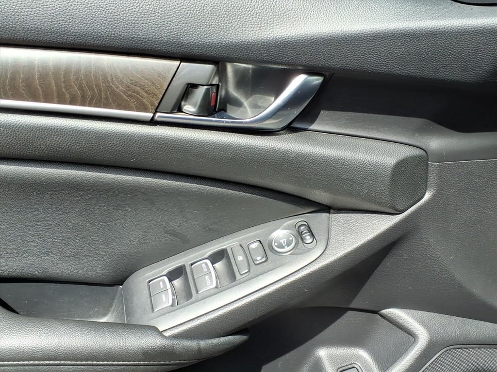 Thumbnail: 2020 Honda Accord - 17