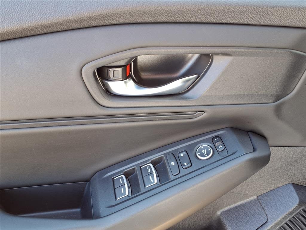 Thumbnail: 2023 Honda Accord - 17