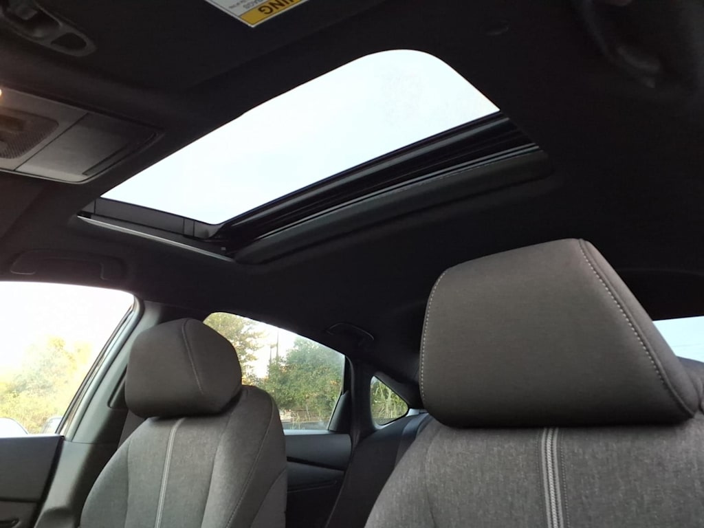 Thumbnail: 2025 Honda Accord - 18
