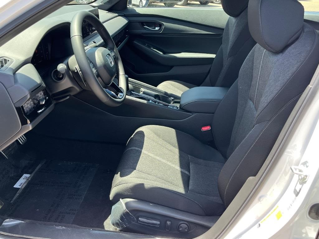 Thumbnail: 2025 Honda Accord - 8