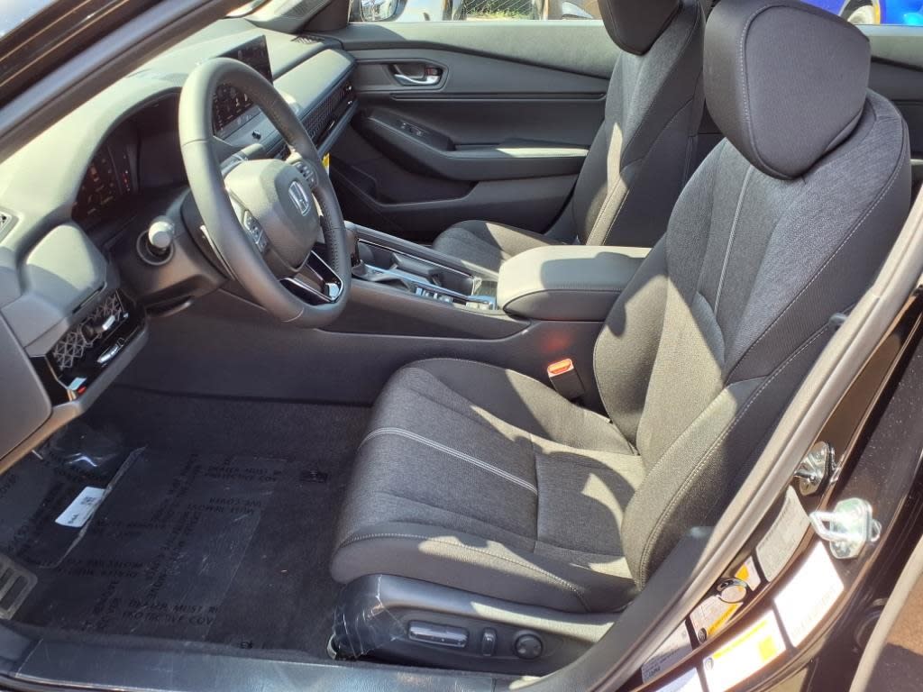 Thumbnail: 2025 Honda Accord - 9