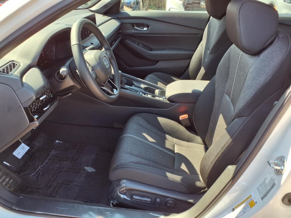 Thumbnail: 2025 Honda Accord - 8