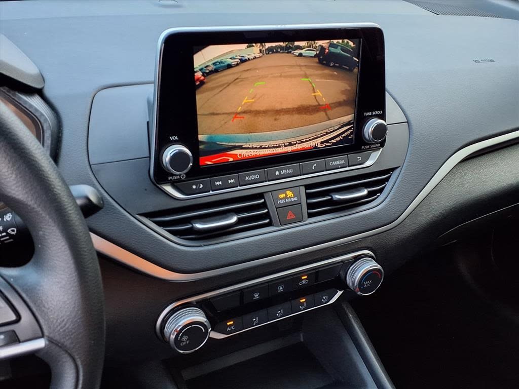 Thumbnail: 2020 Nissan Altima - 22