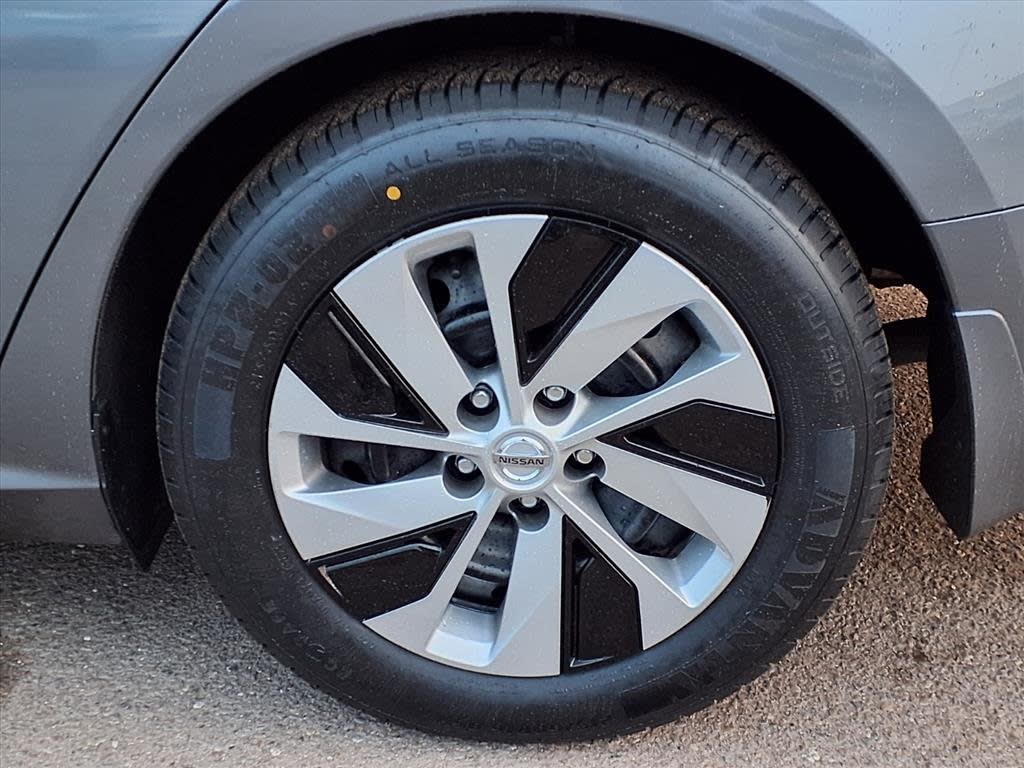 Thumbnail: 2020 Nissan Altima - 6