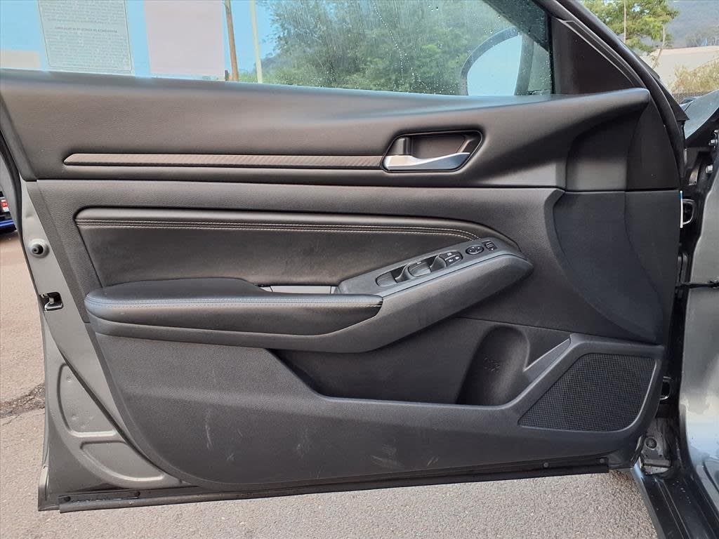 Thumbnail: 2020 Nissan Altima - 17