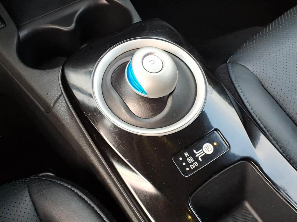 Thumbnail: 2017 Nissan Leaf - 10