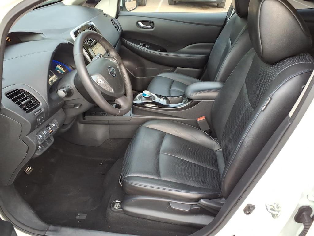 Thumbnail: 2017 Nissan Leaf - 7