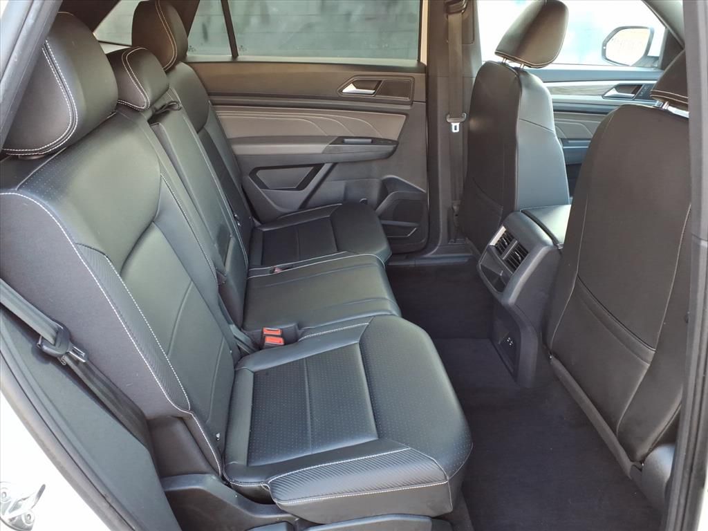 Thumbnail: 2023 Volkswagen Atlas - 16