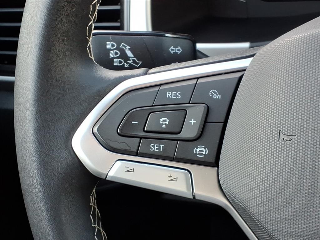 Thumbnail: 2023 Volkswagen Atlas - 19