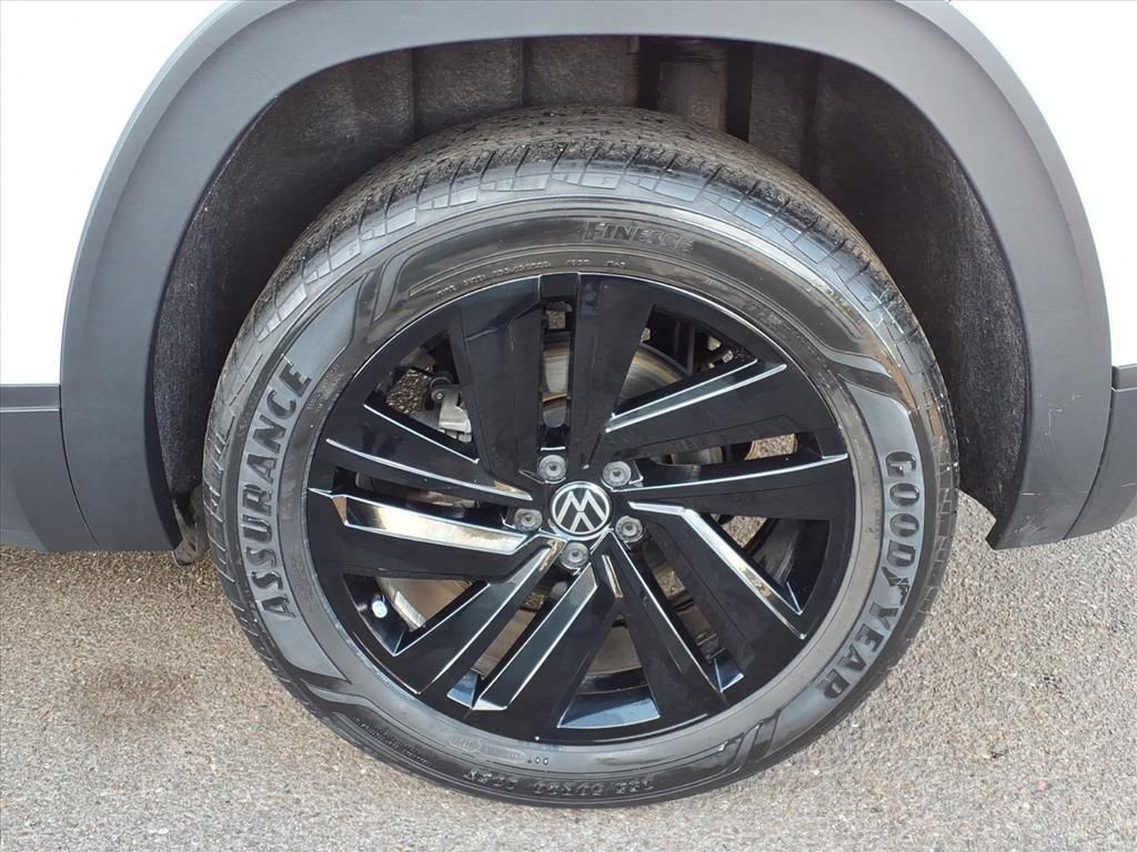 Thumbnail: 2023 Volkswagen Atlas - 6