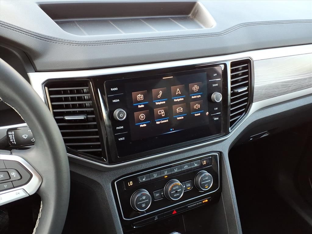 Thumbnail: 2023 Volkswagen Atlas - 9