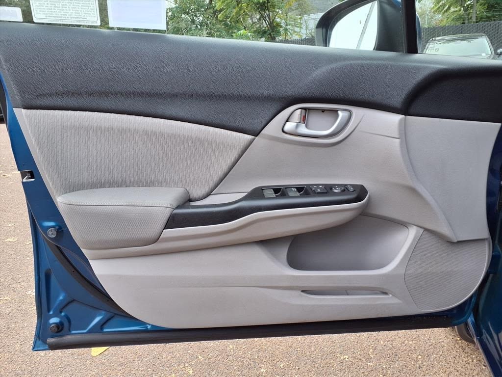 Thumbnail: 2015 Honda Civic - 17