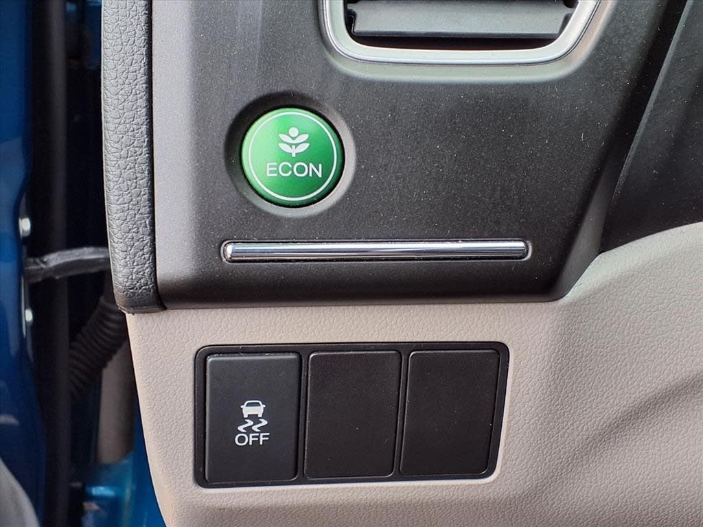 Thumbnail: 2015 Honda Civic - 18