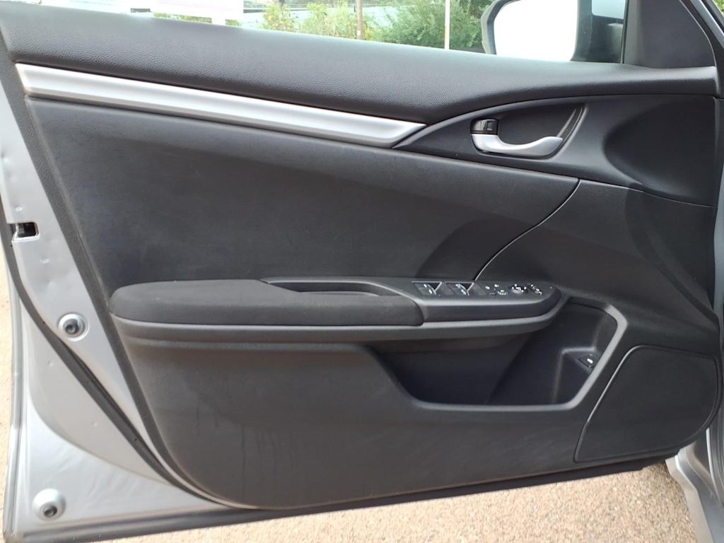 Thumbnail: 2016 Honda Civic - 18