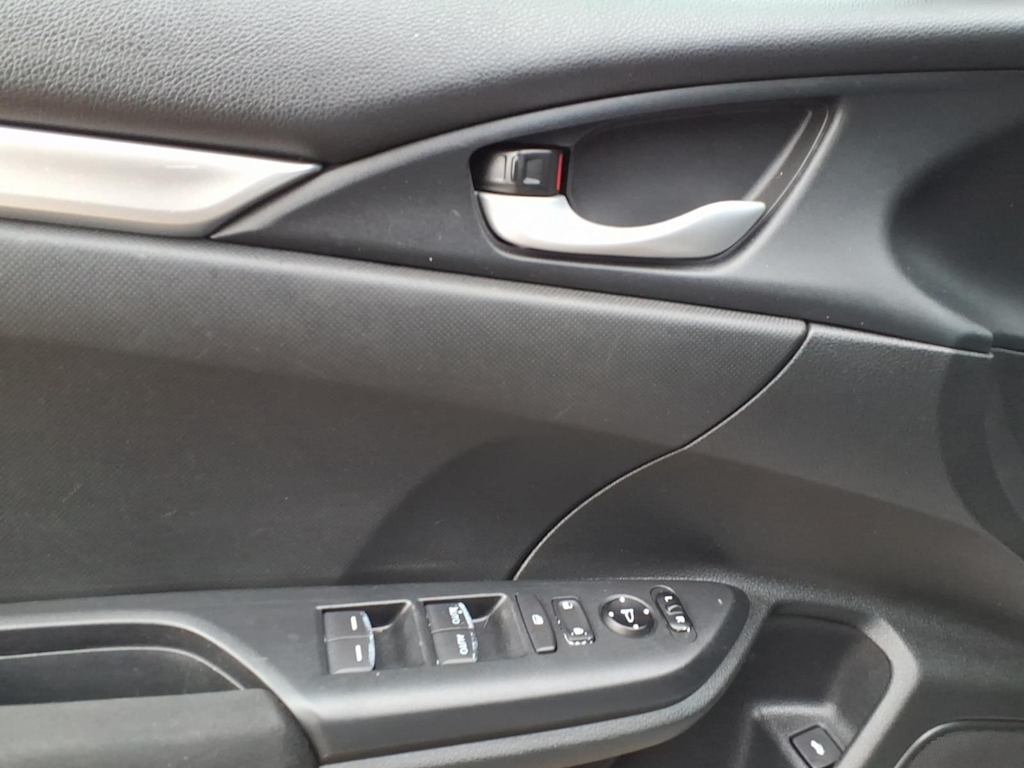 Thumbnail: 2016 Honda Civic - 19