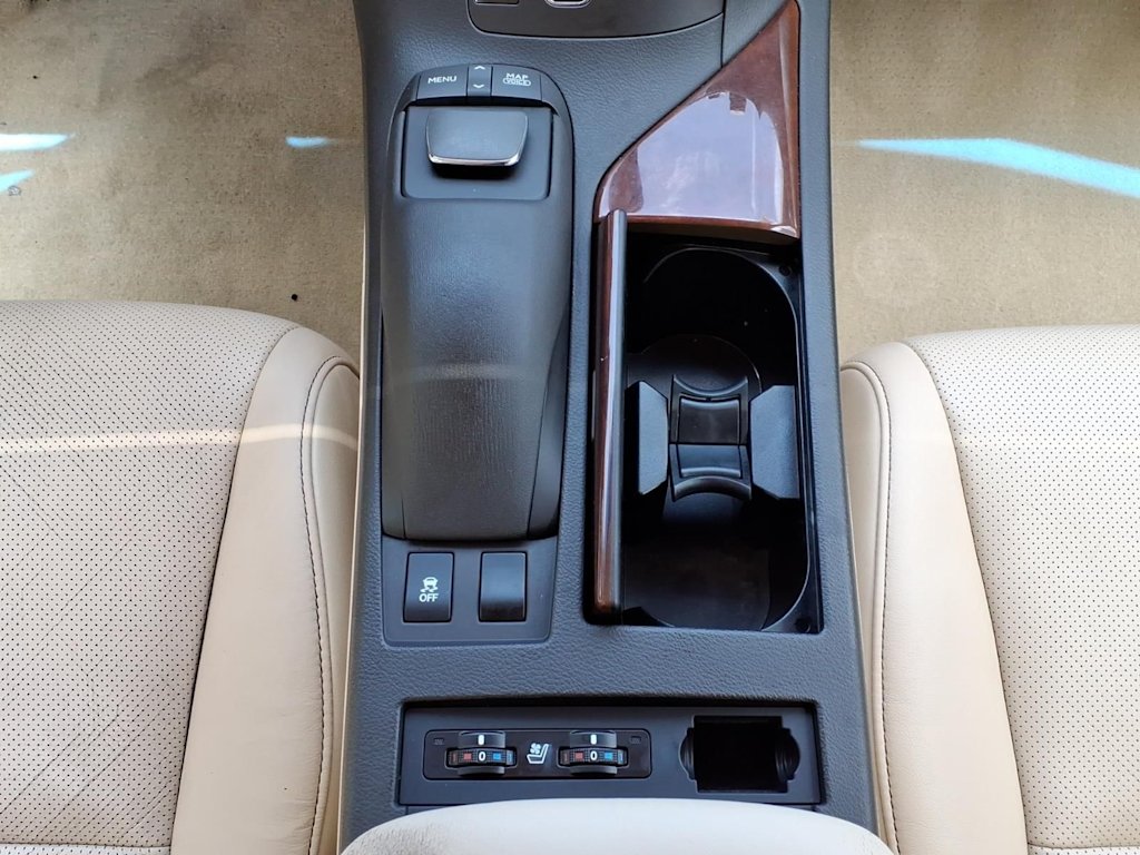 Thumbnail: 2013 Lexus RX - 23