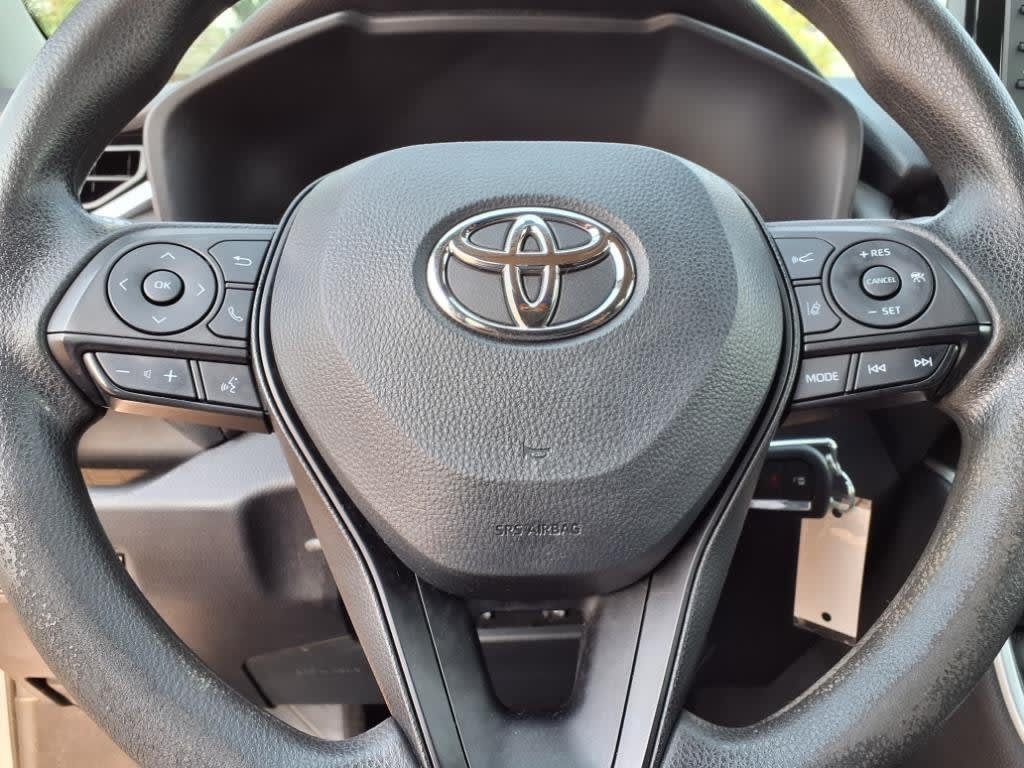 Thumbnail: 2022 Toyota RAV4 - 20