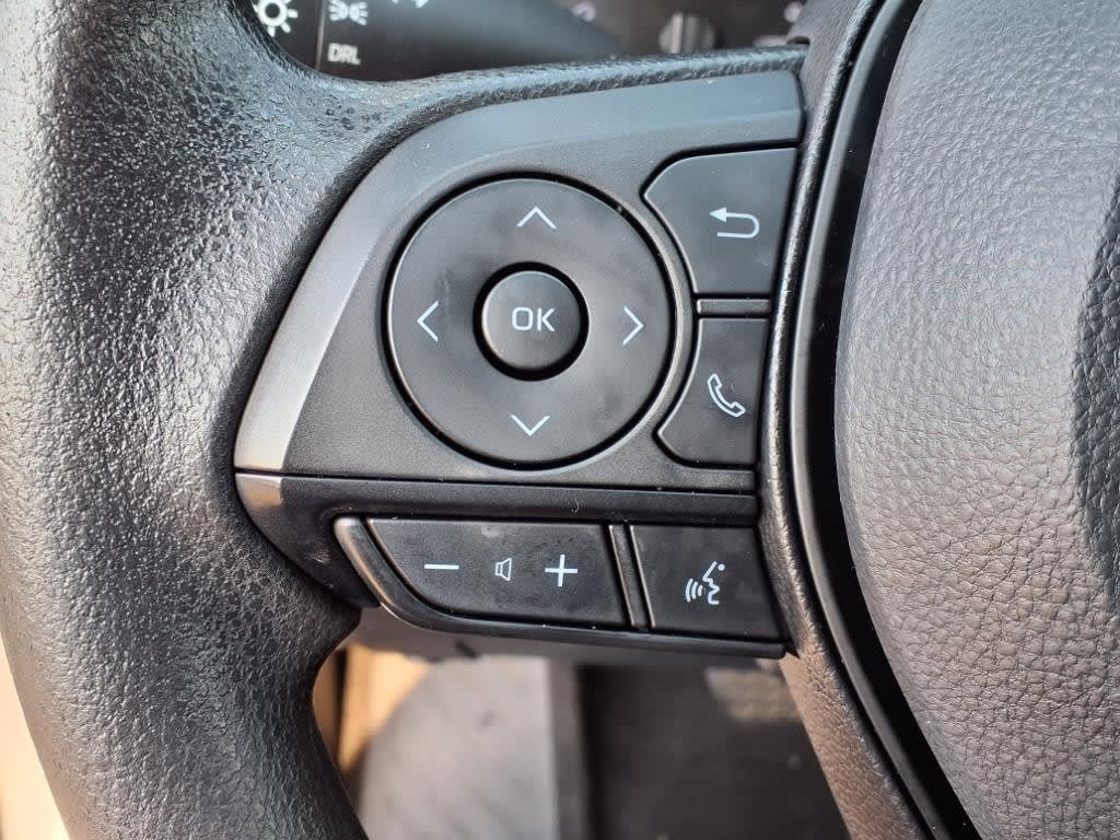 Thumbnail: 2022 Toyota RAV4 - 21