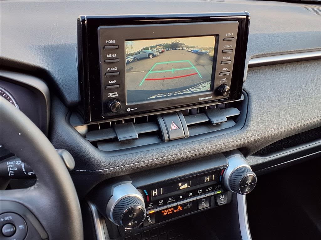 Thumbnail: 2020 Toyota RAV4 - 22