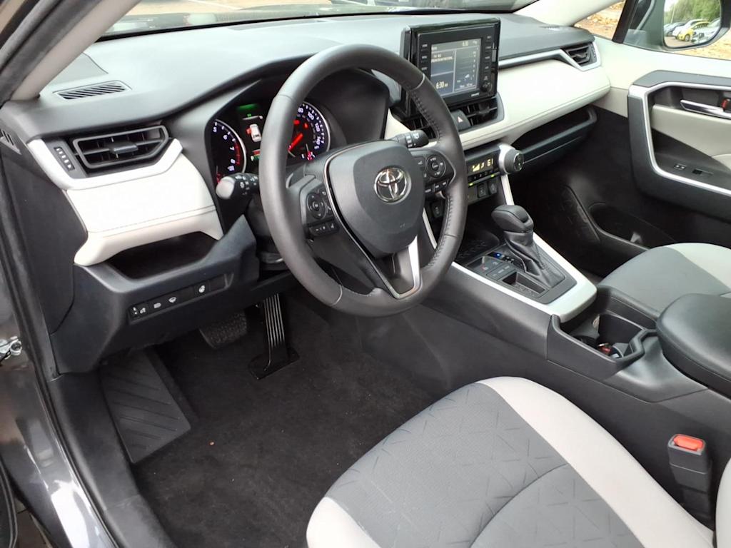 Thumbnail: 2020 Toyota RAV4 - 7