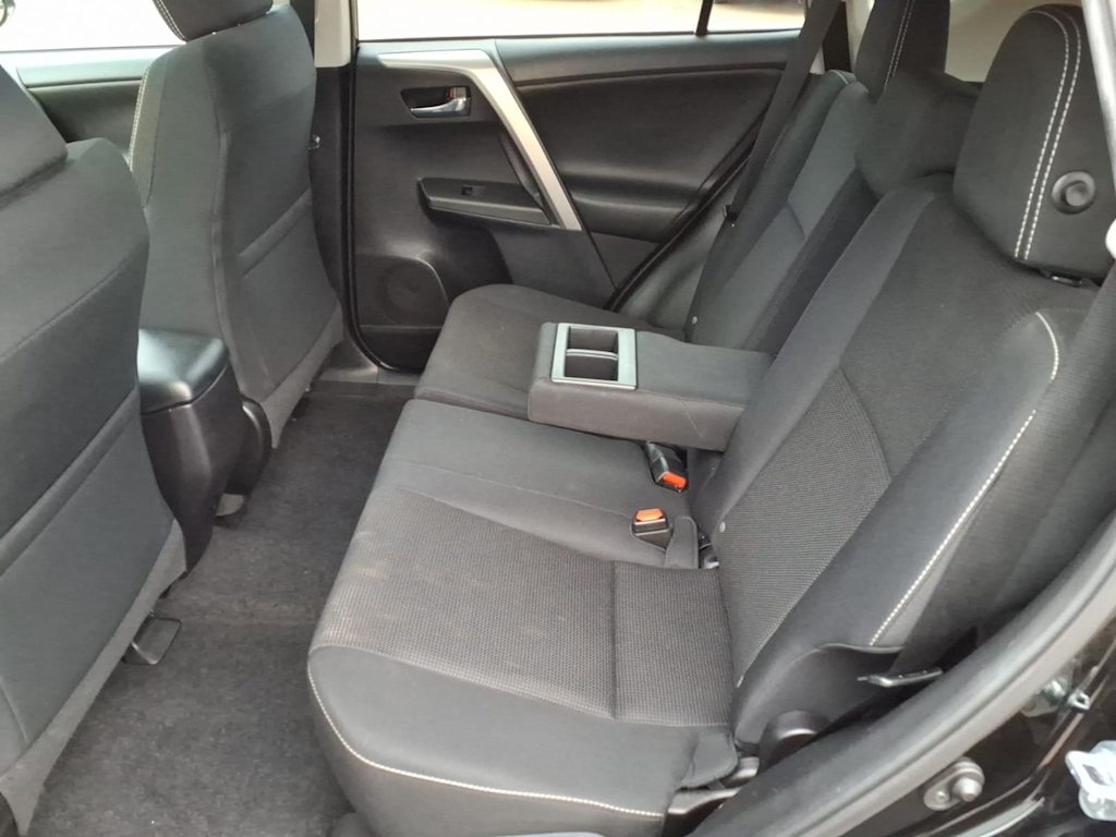 Thumbnail: 2017 Toyota RAV4 - 9