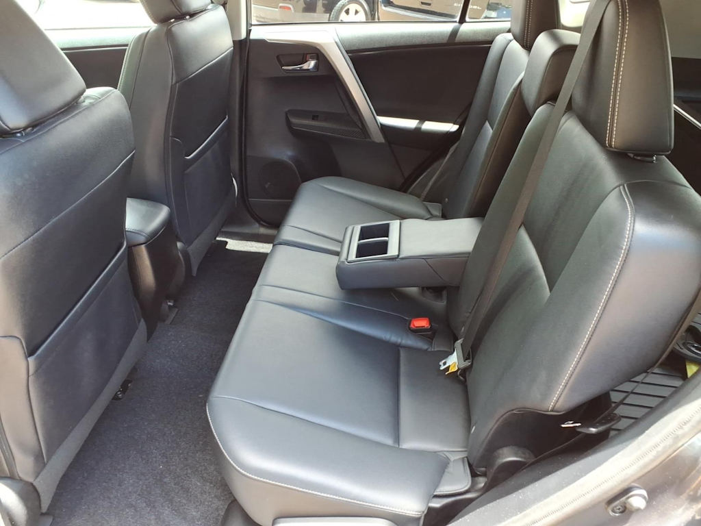 Thumbnail: 2013 Toyota RAV4 - 9