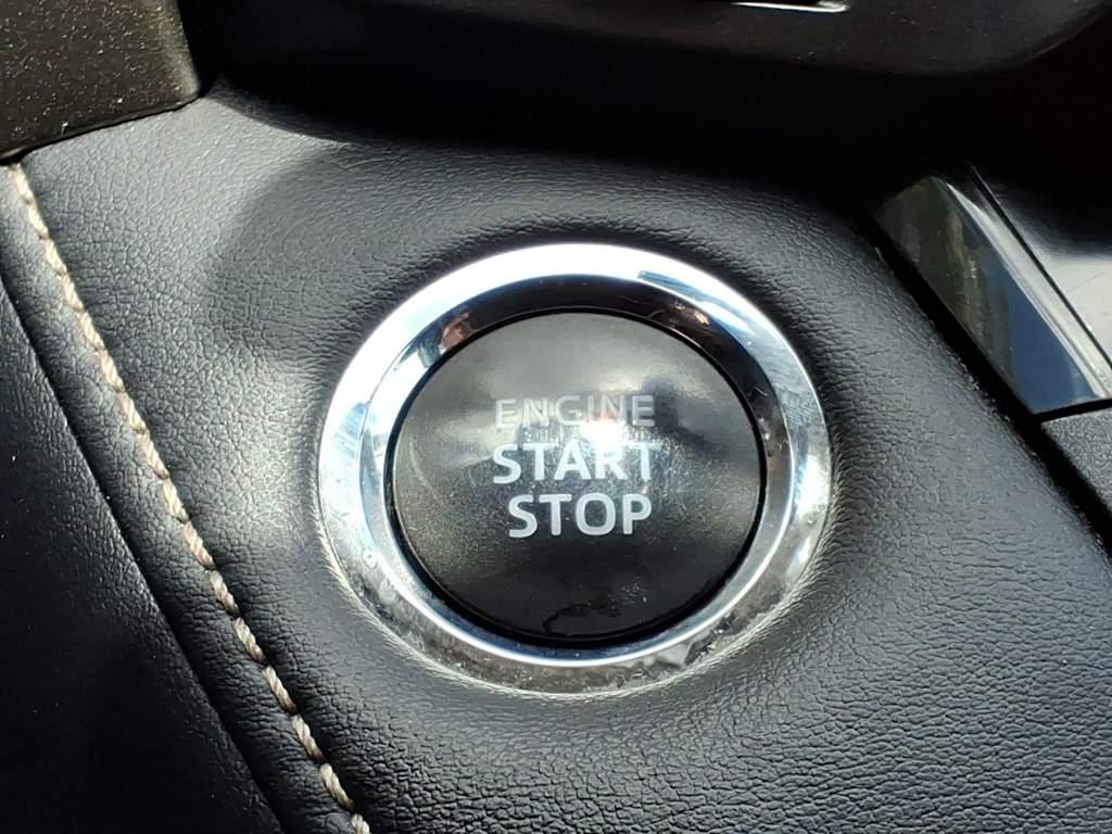 Thumbnail: 2013 Toyota RAV4 - 24