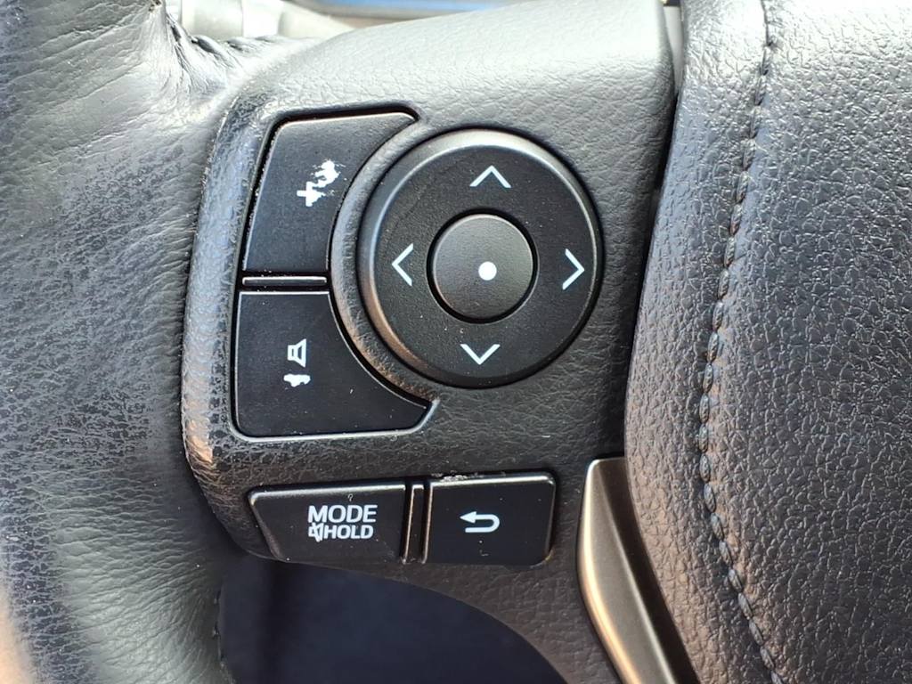 Thumbnail: 2013 Toyota RAV4 - 20