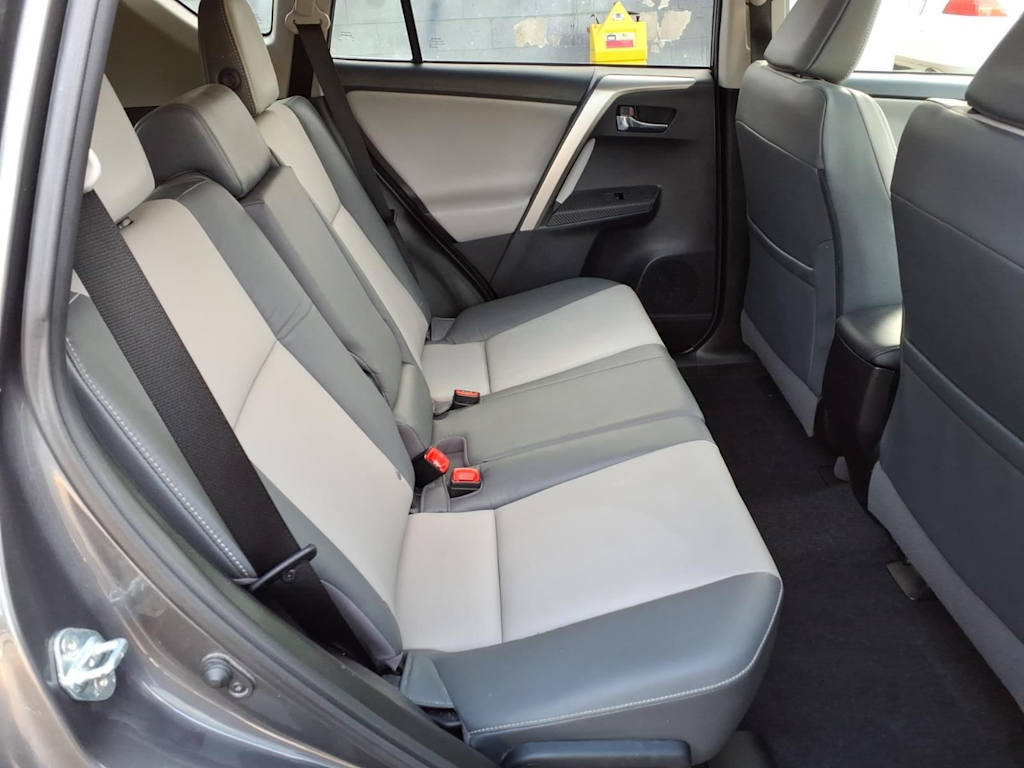 Thumbnail: 2015 Toyota RAV4 - 16