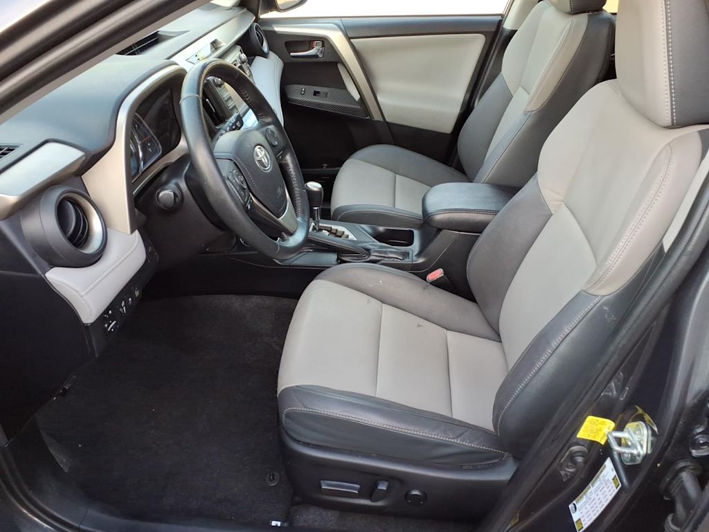 Thumbnail: 2015 Toyota RAV4 - 8