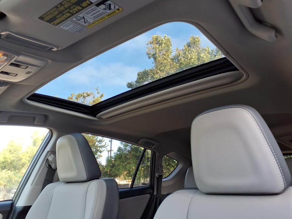 Thumbnail: 2015 Toyota RAV4 - 18