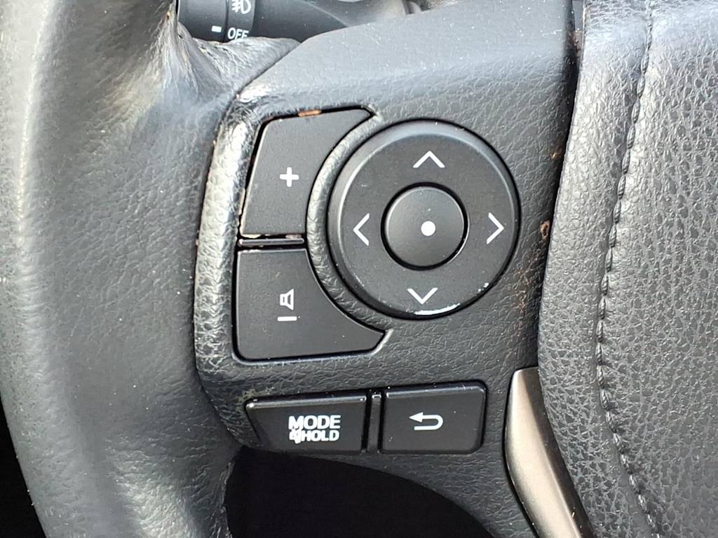 Thumbnail: 2015 Toyota RAV4 - 20