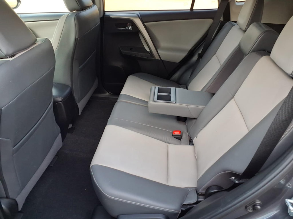 Thumbnail: 2015 Toyota RAV4 - 9