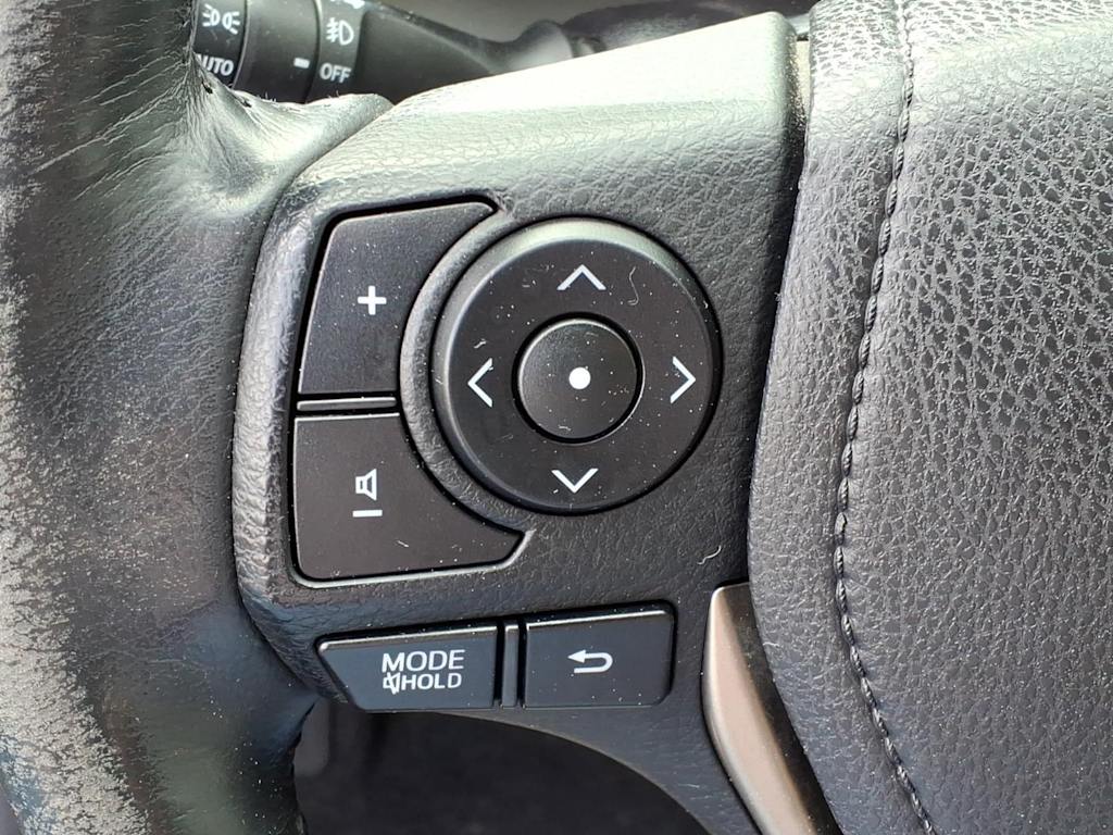 Thumbnail: 2014 Toyota RAV4 - 20
