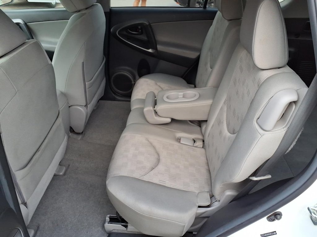 Thumbnail: 2012 Toyota RAV4 - 8
