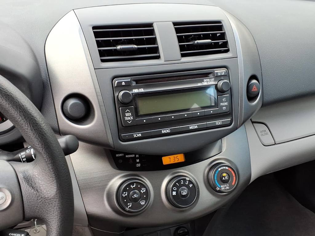 Thumbnail: 2012 Toyota RAV4 - 9