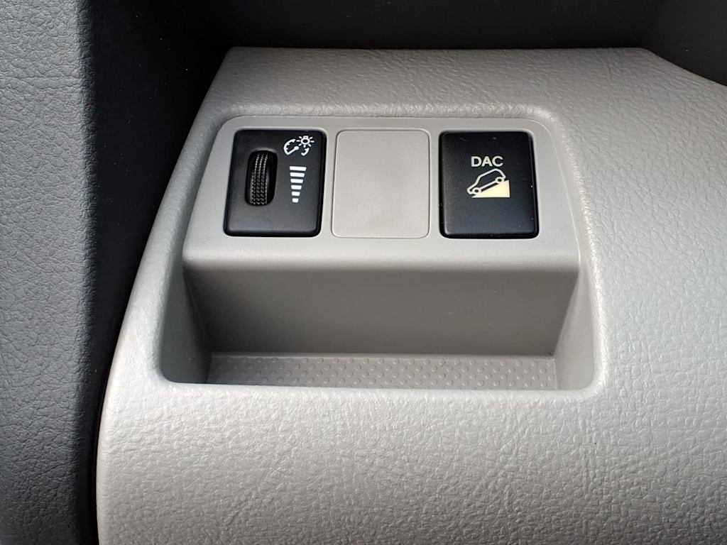 Thumbnail: 2012 Toyota RAV4 - 19