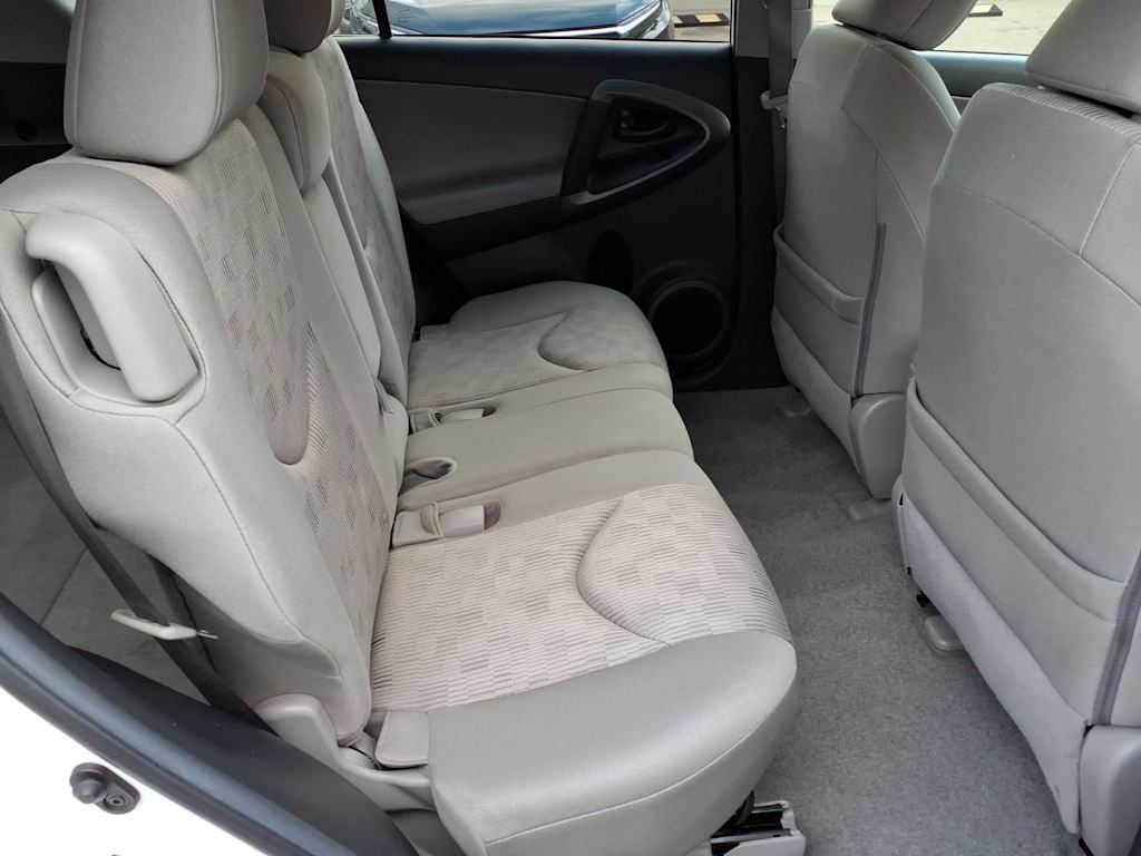 Thumbnail: 2012 Toyota RAV4 - 16