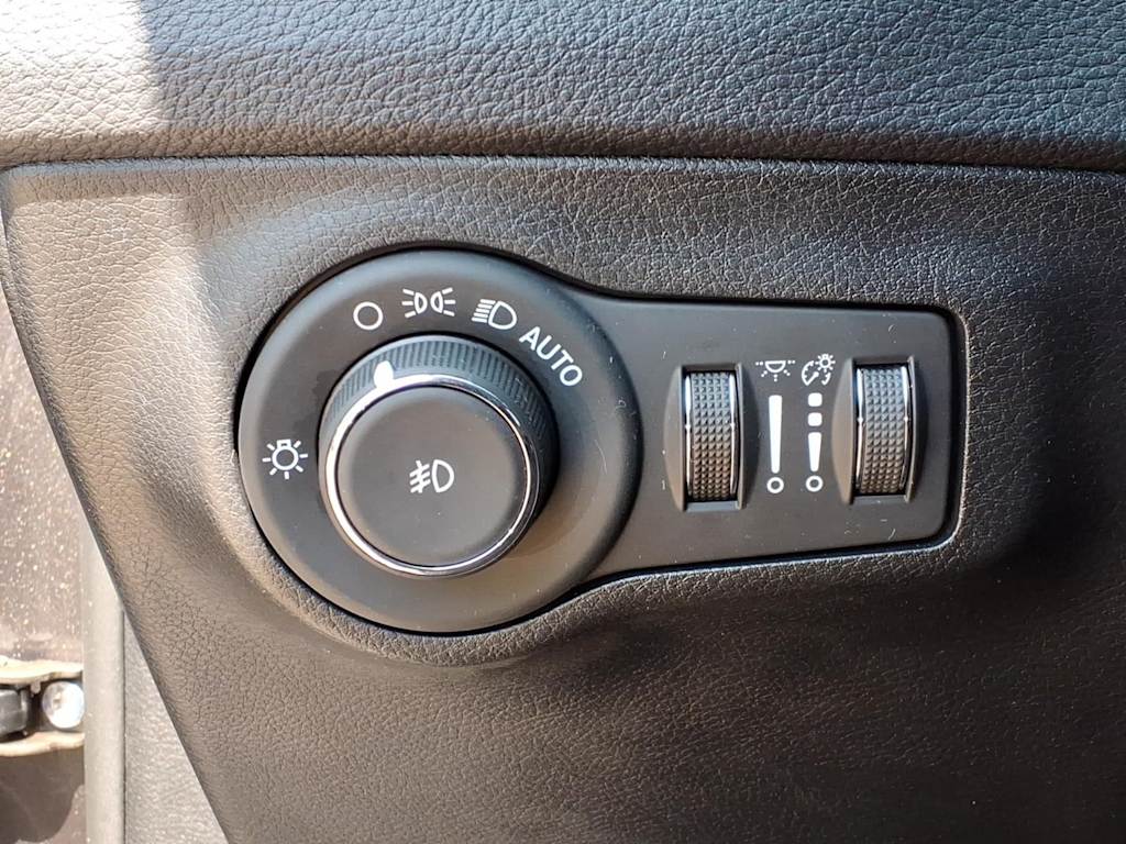 Thumbnail: 2019 Jeep Compass - 19