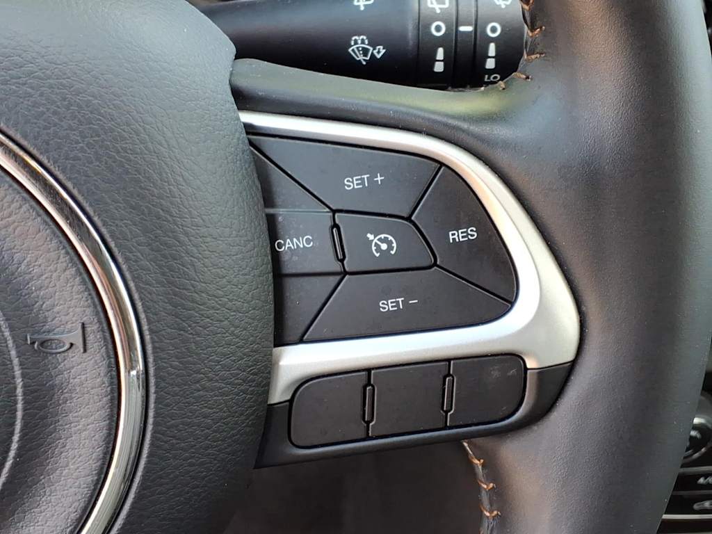Thumbnail: 2018 Jeep Compass - 21