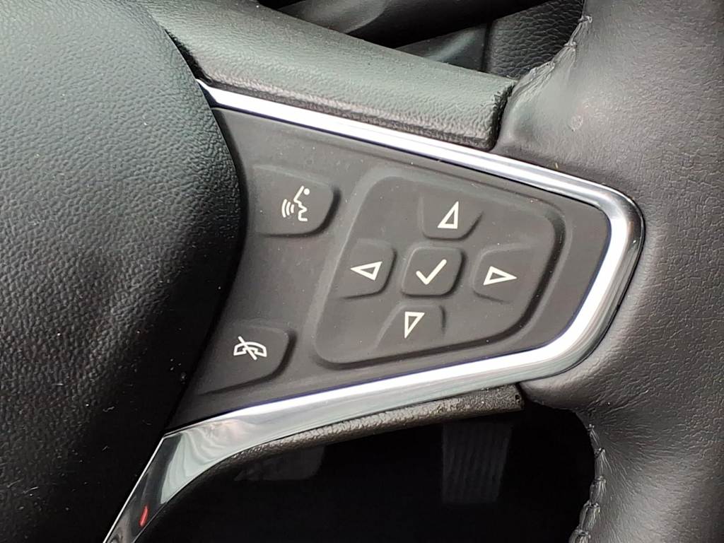 Thumbnail: 2020 Chevrolet Equinox - 21