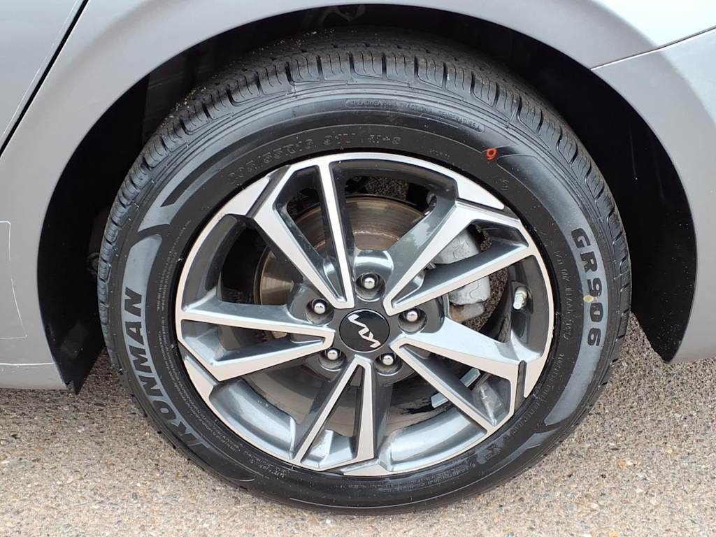 Thumbnail: 2023 Kia Forte - 6