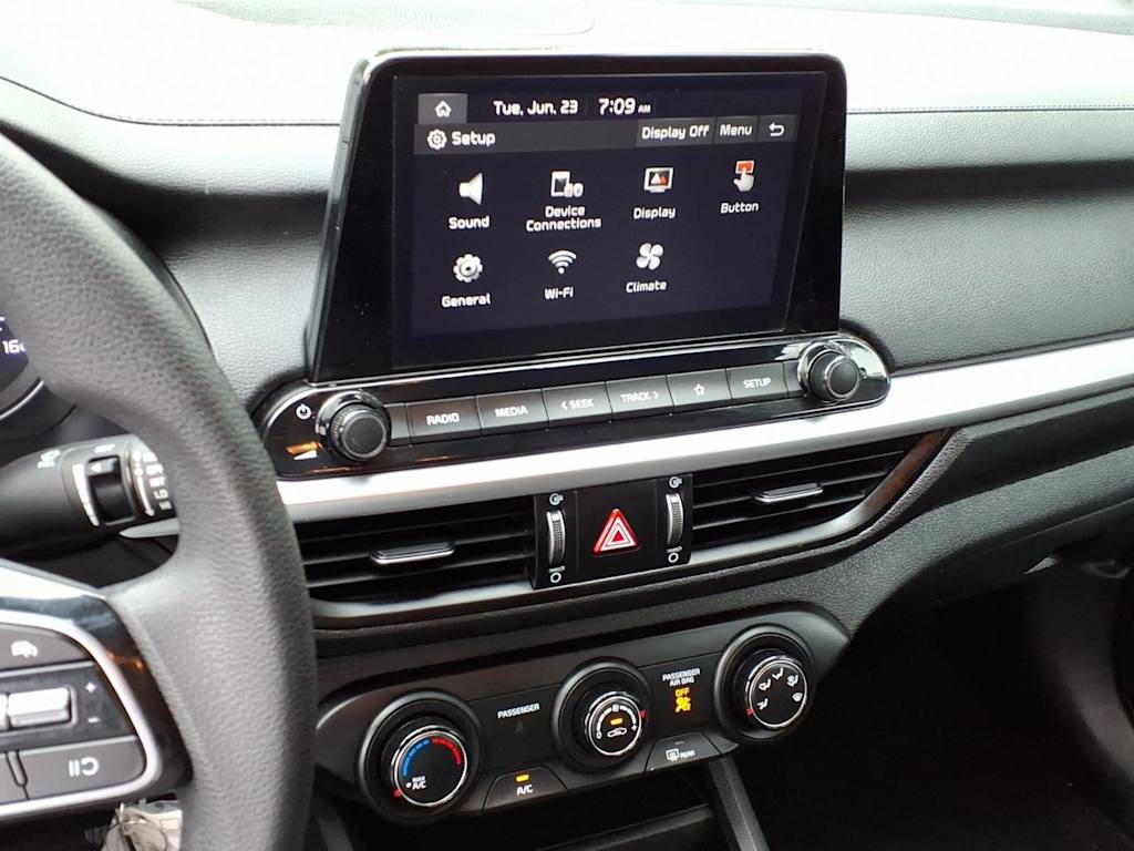 Thumbnail: 2023 Kia Forte - 10