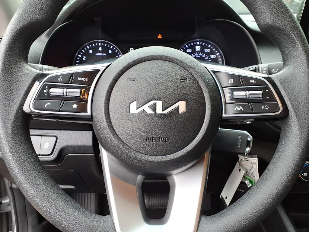 Thumbnail: 2023 Kia Forte - 20