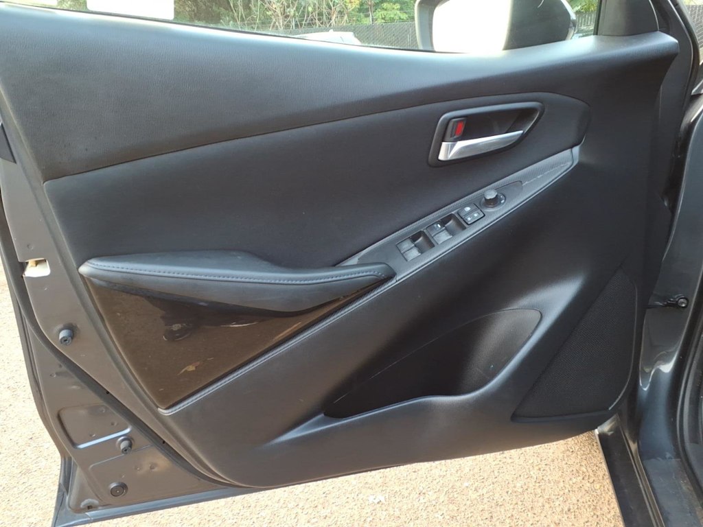 Thumbnail: 2016 Scion iA - 18