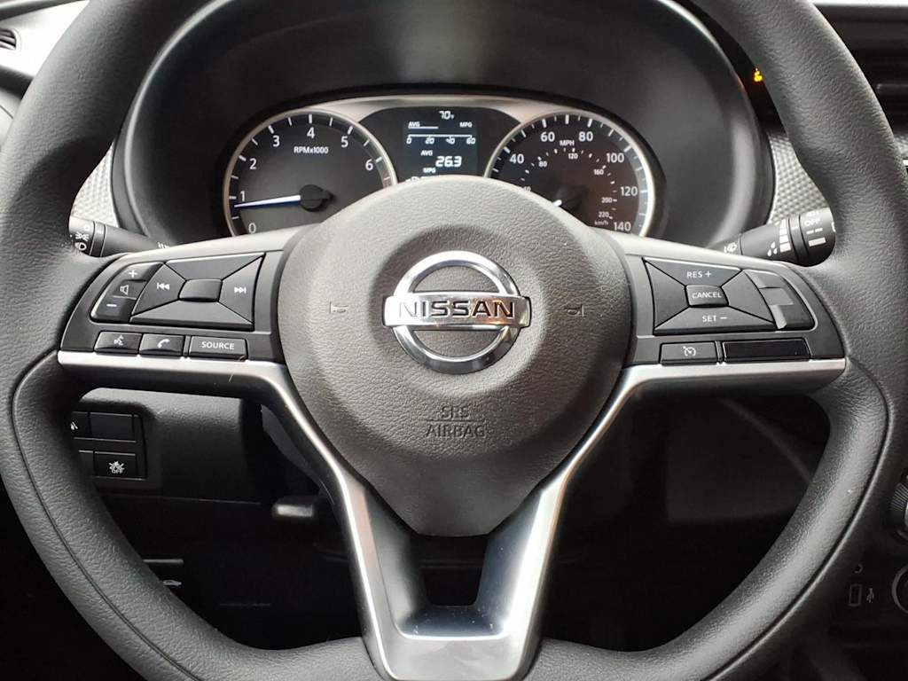 Thumbnail: 2020 Nissan Kicks - 18